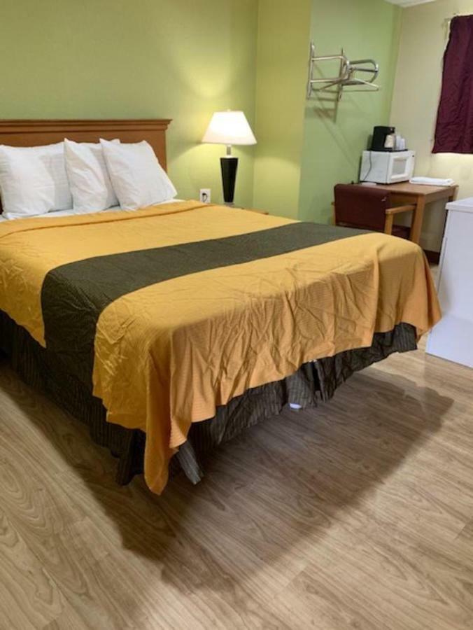 Budget Inn Вільямсвілл Екстер'єр фото